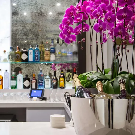 Mosaic Hotel Beverly Hills-2